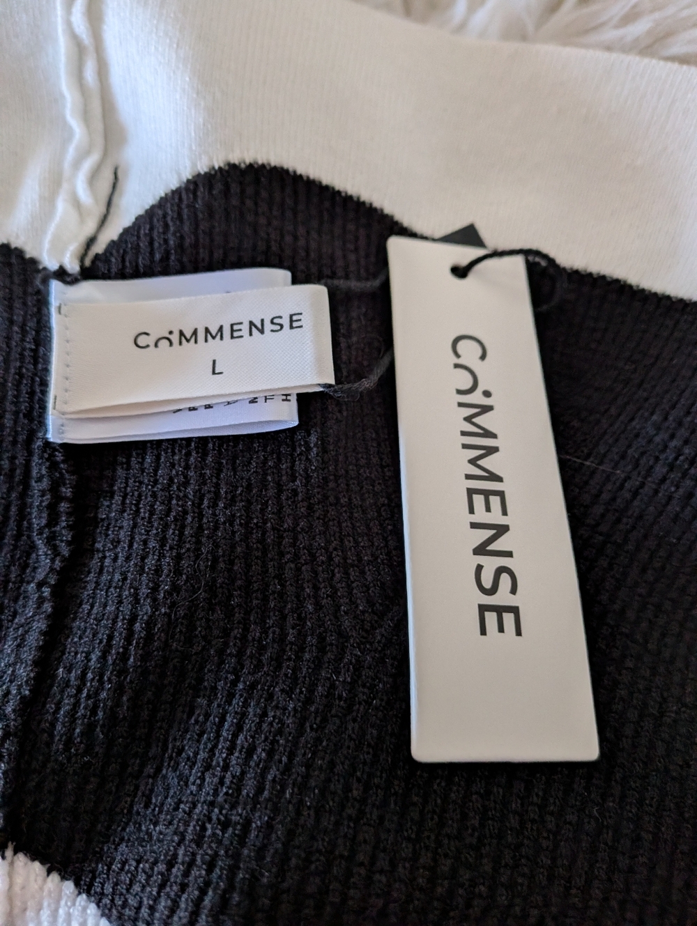 Commense Contrast Ruffle Hem Button Cardigan - Picture 13 of 16